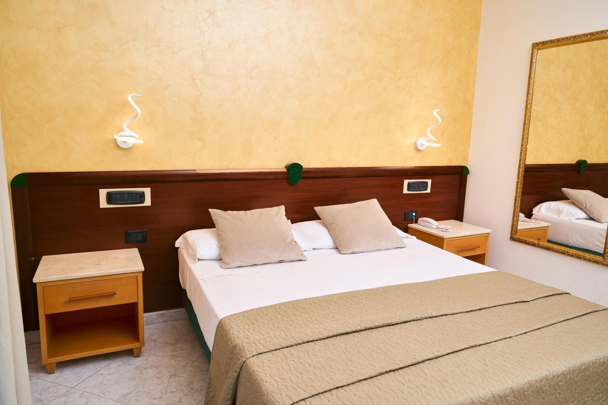 Hotel Miramare Varcaturo Room photo