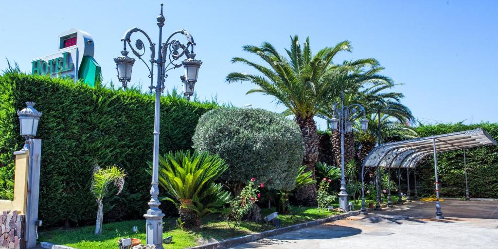Hotel Miramare Varcaturo Exterior photo